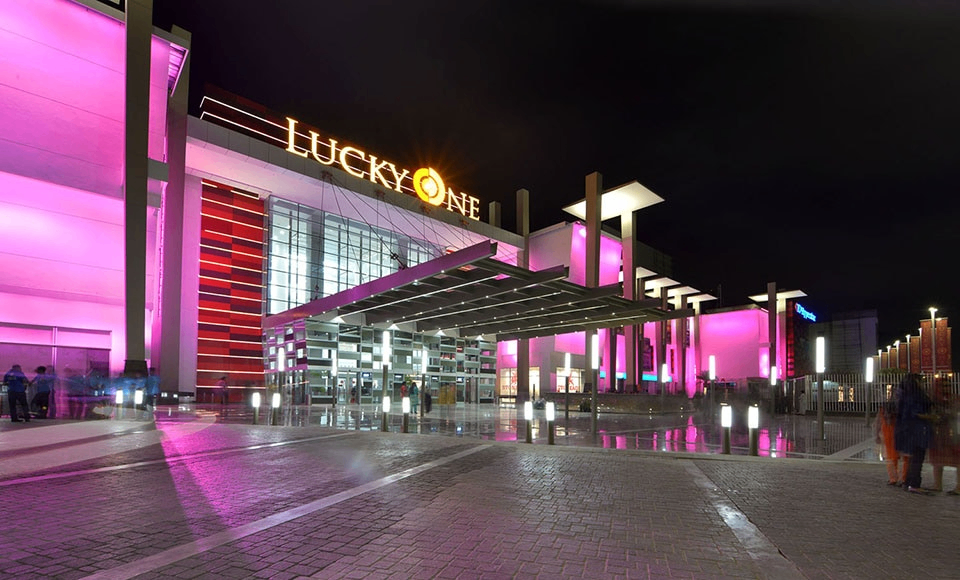 Lucky One Karachi